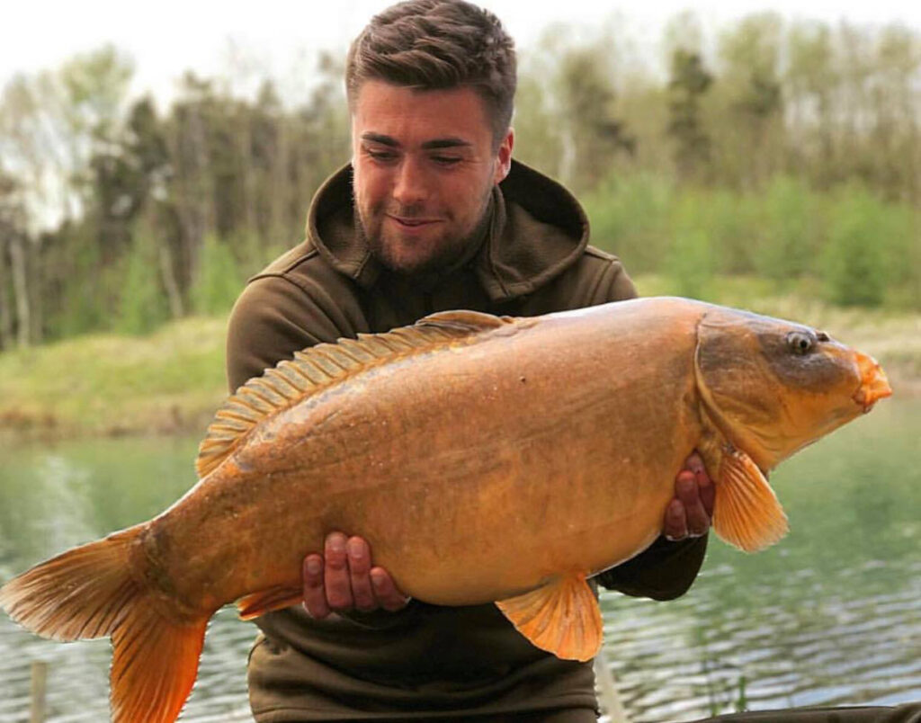 Great Linford Lakes (Milton Keynes, Buckinghamshire) Fishing Lake Day